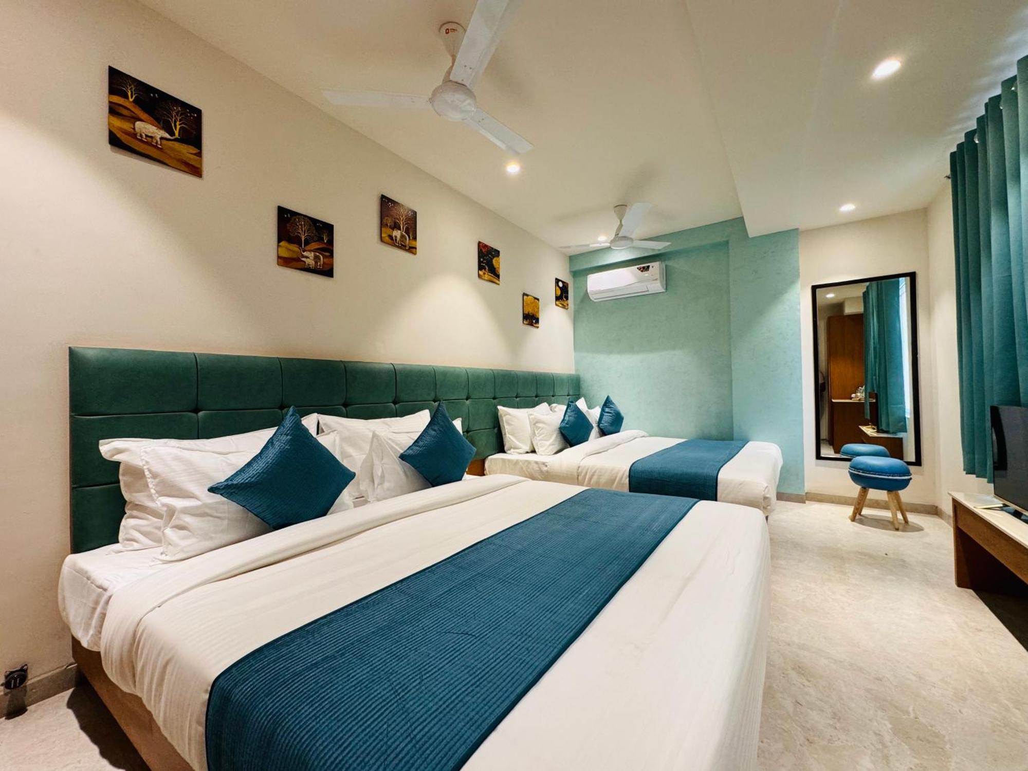 Hotel Rudhav Palace Ujjain Esterno foto